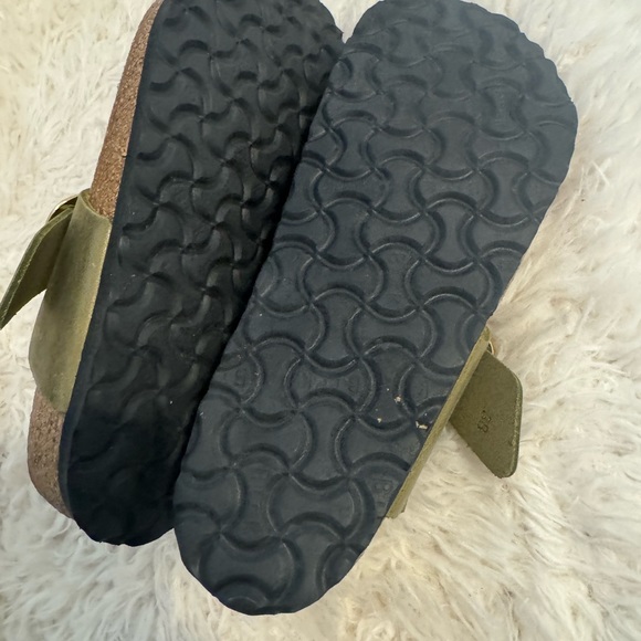 Birkenstock Gizeh Big Buckle Flip Flop - Picture 2 of 4